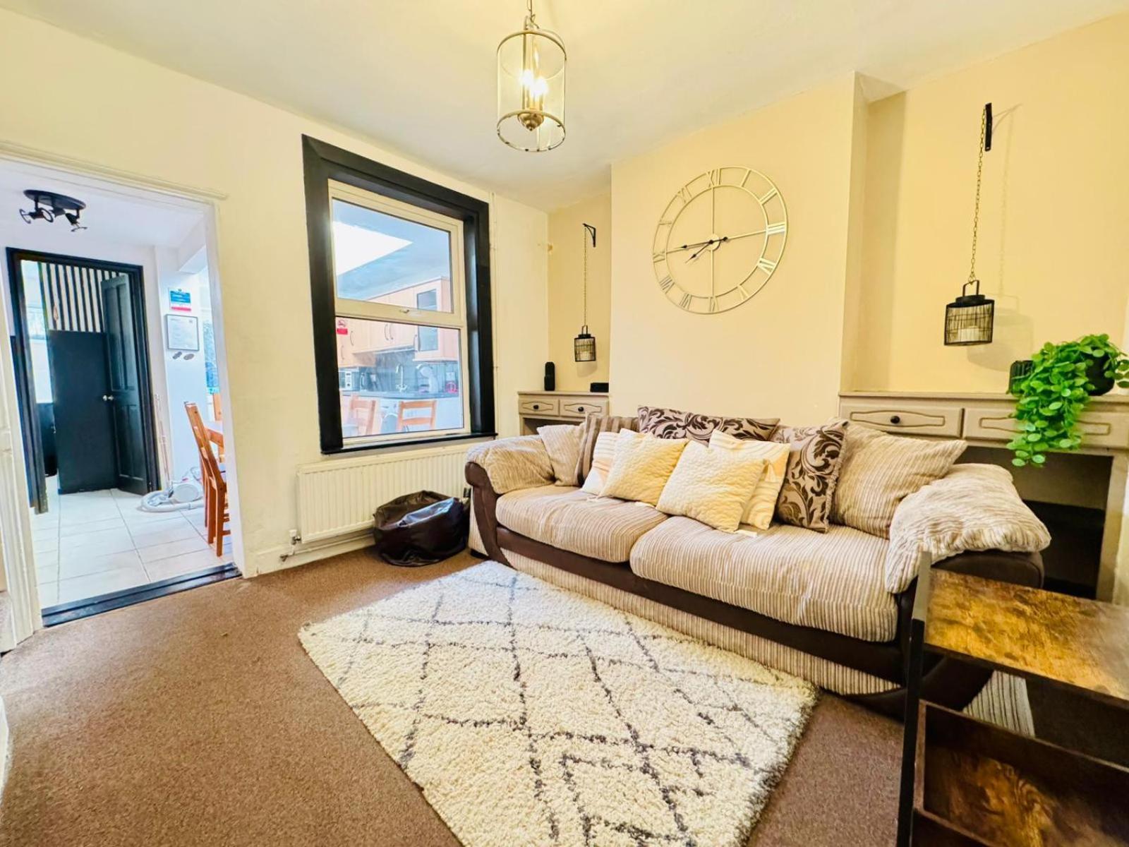 Lovely Dog Friendly, 3 Bed Home Sleeps 8, With Parking & Fenced Garden Work Contractor Leisure, Jasper CBG Eksteriør bilde
