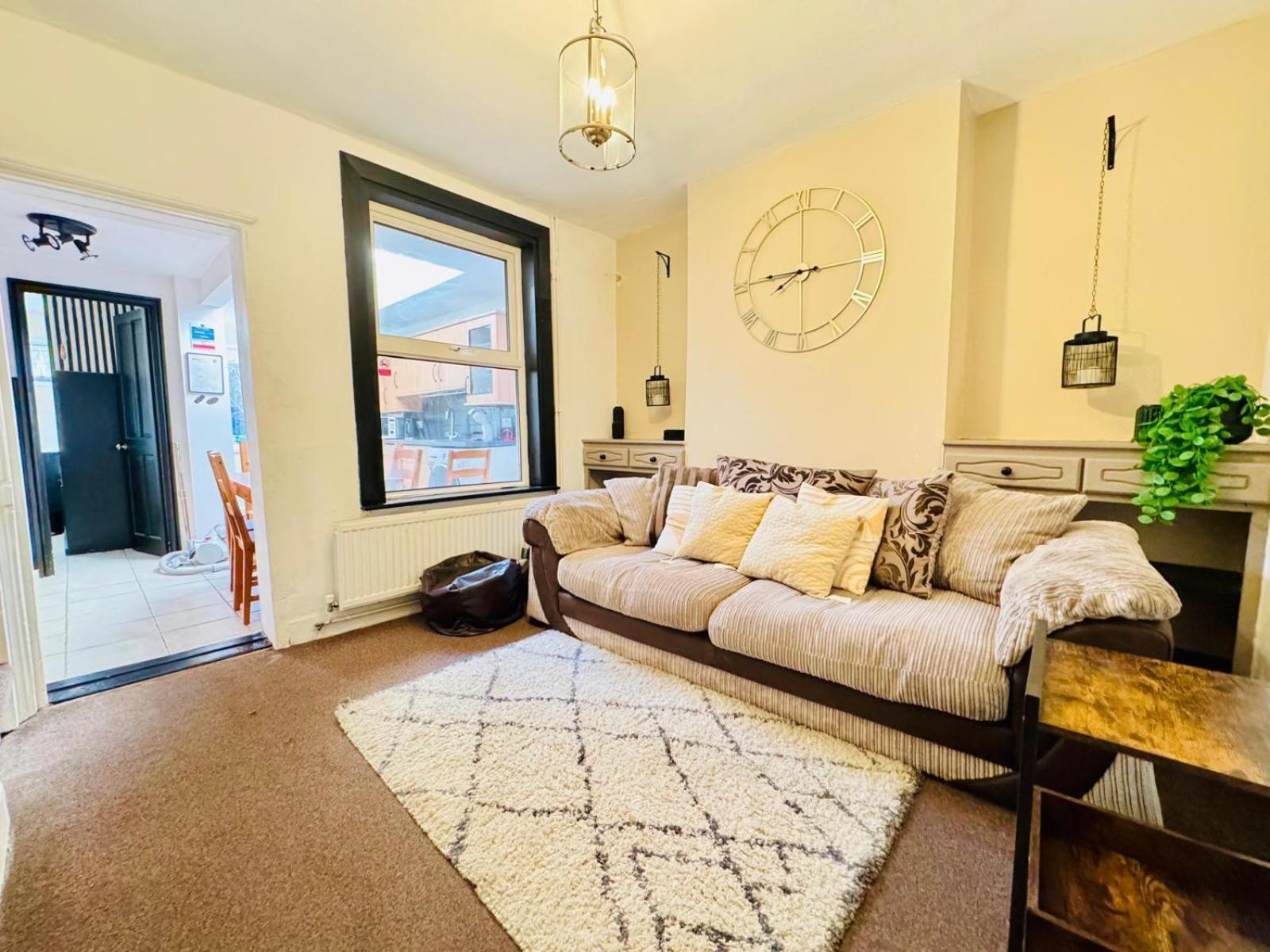 Lovely Dog Friendly, 3 Bed Home Sleeps 8, With Parking & Fenced Garden Work Contractor Leisure, Jasper CBG Eksteriør bilde