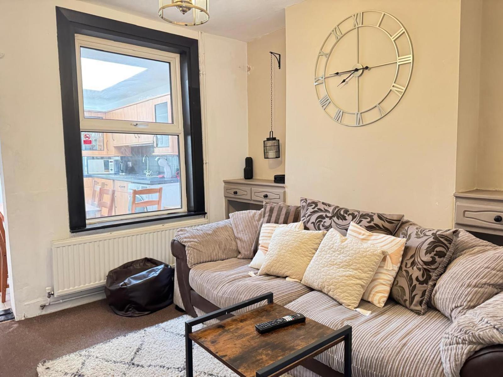 Lovely Dog Friendly, 3 Bed Home Sleeps 8, With Parking & Fenced Garden Work Contractor Leisure, Jasper CBG Eksteriør bilde